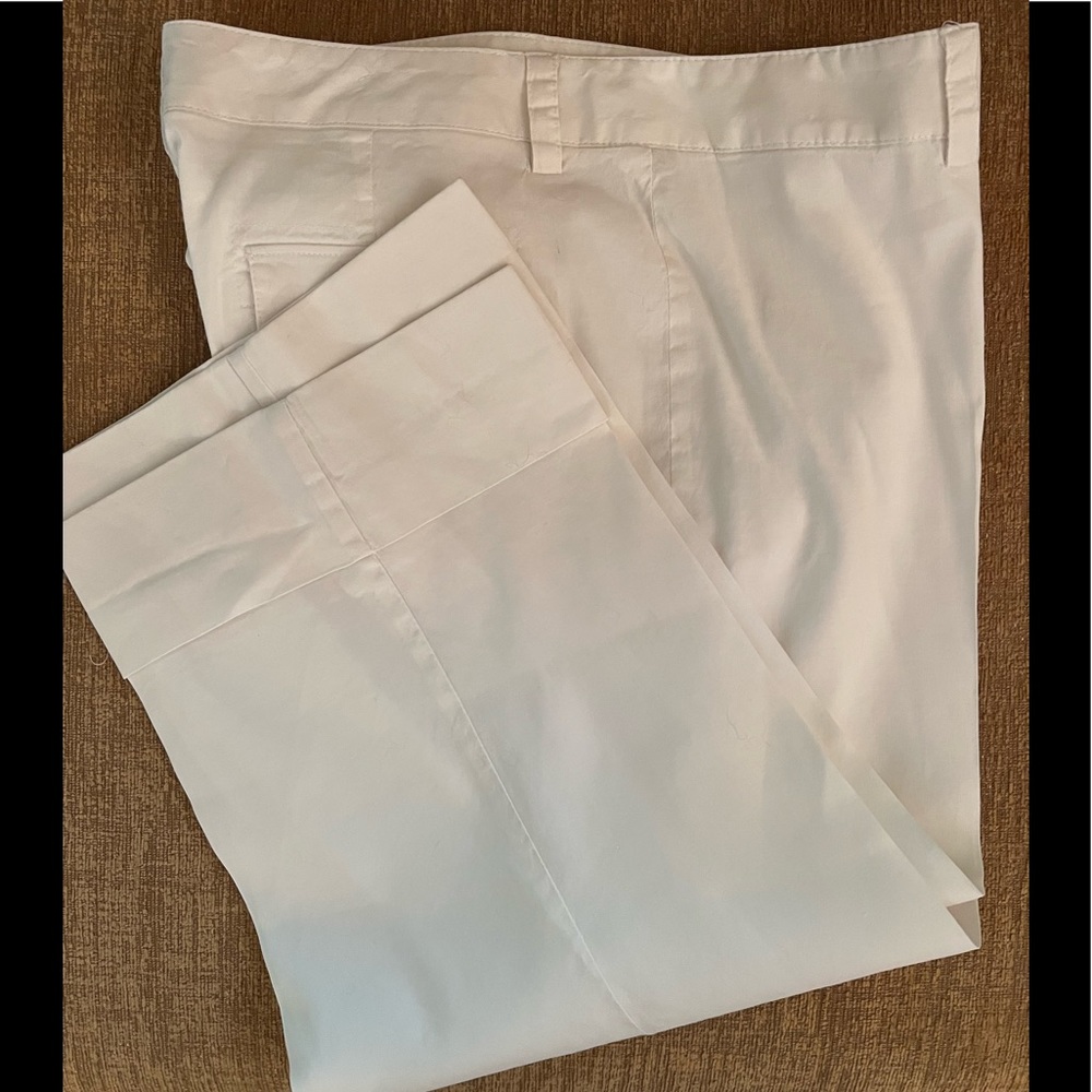 Mossimo crop vintage pants. Size 8. Unaltered. Measurements in photos